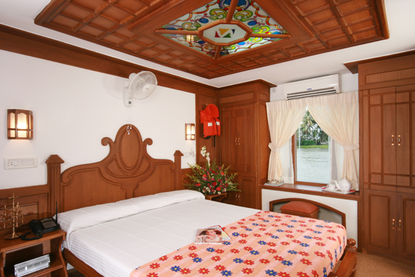 alleppey Houseboat Holidays